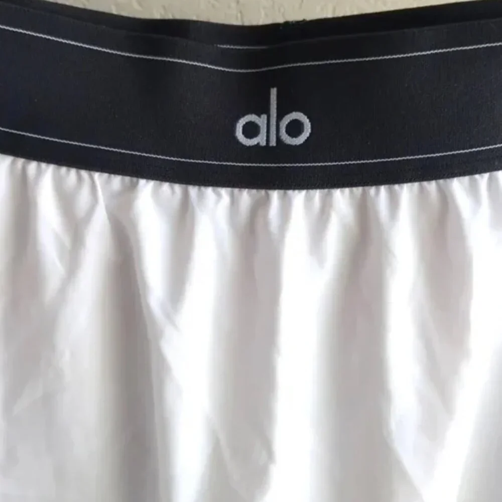 Alo Yoga Match Point Tennis Skirt & Medium & White NWOT